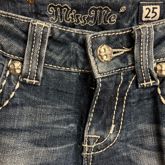 Miss Me Skinny Jeans - Picture 6 of 9